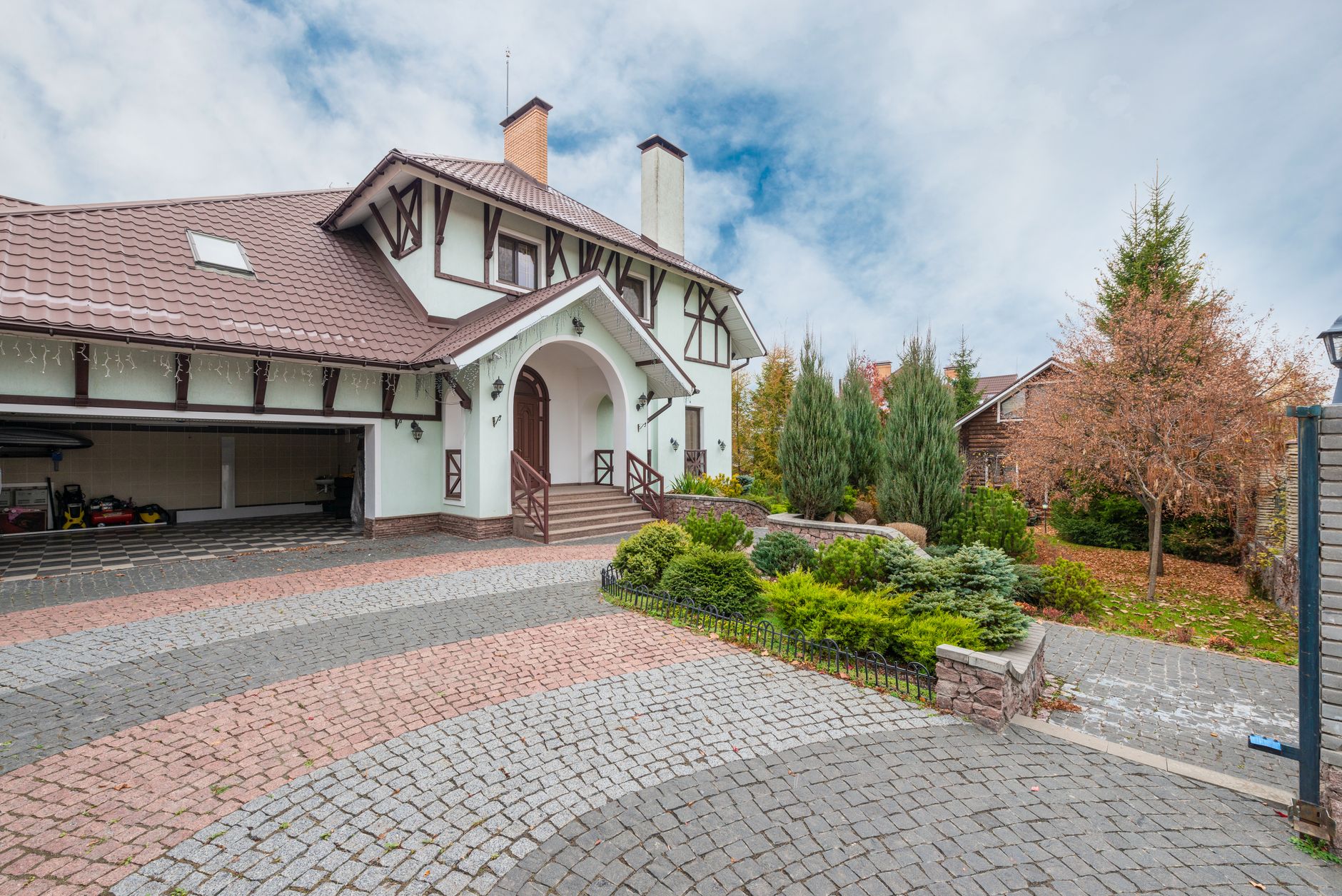 Best Driveway Design Ideas for Modern Home Exteriors in 2026