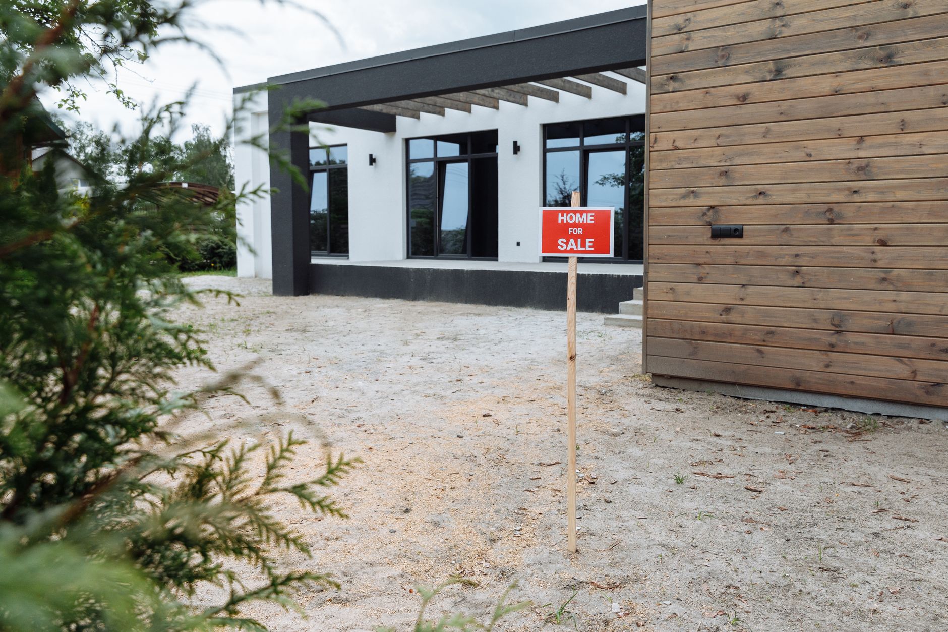 Best Exterior Home Upgrades That Add Value Before Selling