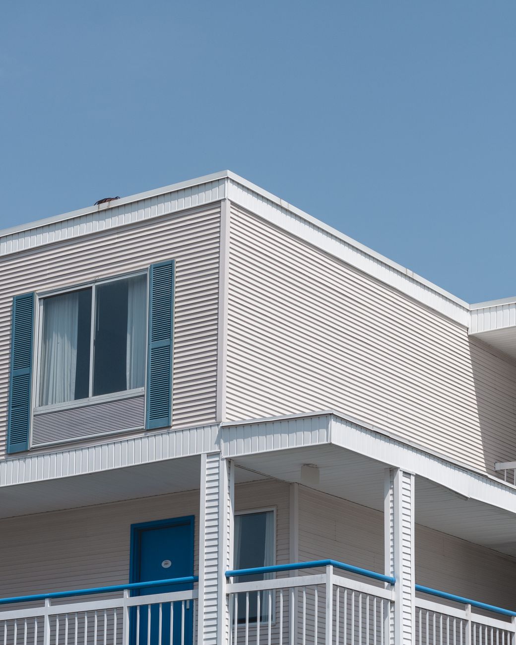 Vinyl vs Fiber Cement Siding: Cost, Durability and Installation Guide